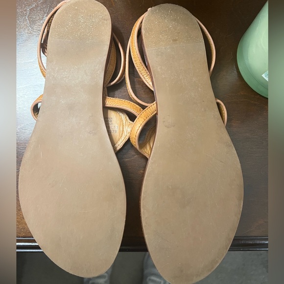 Tory Burch metal Logo Sandal - Picture 6 of 9